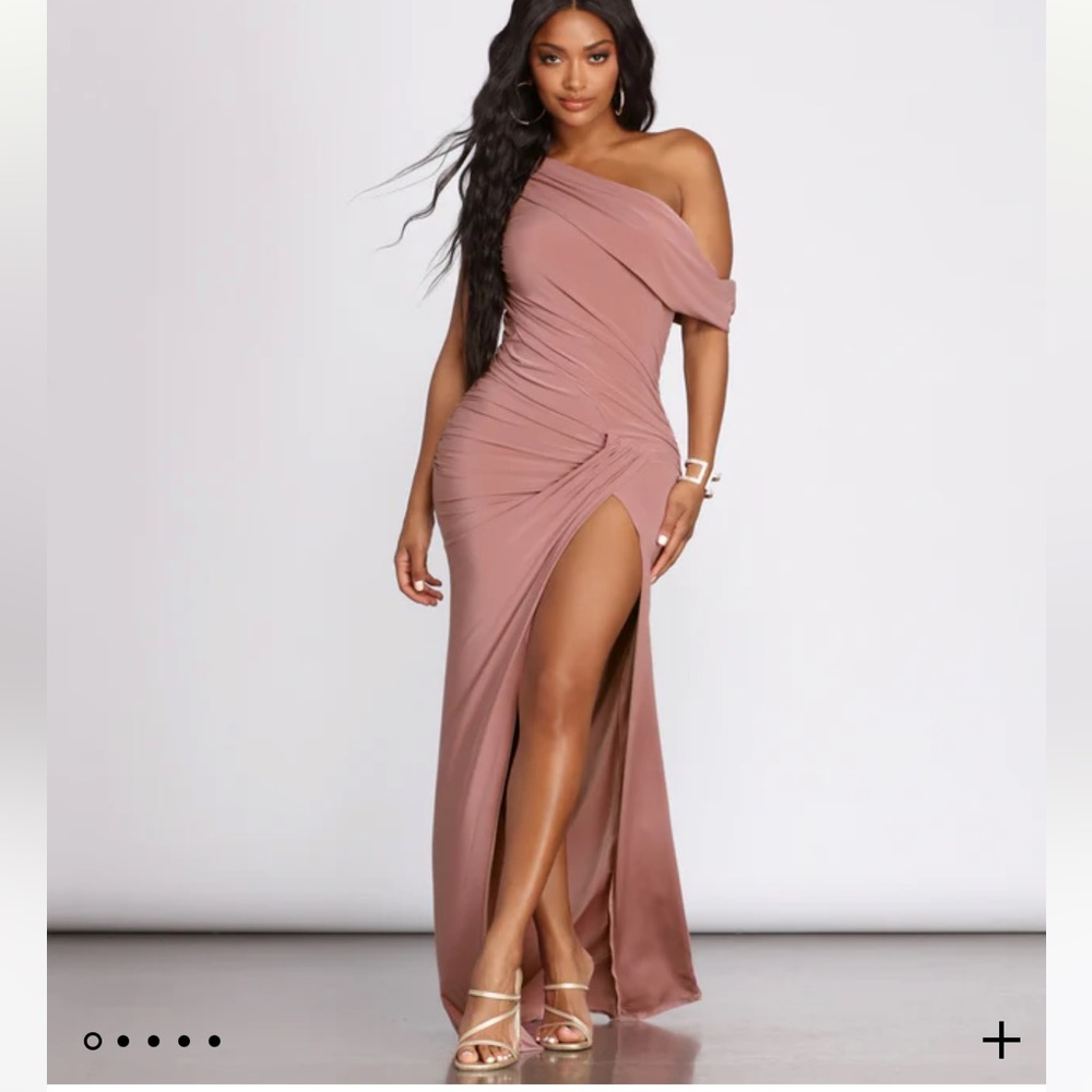 Windsor off shoulder gown
